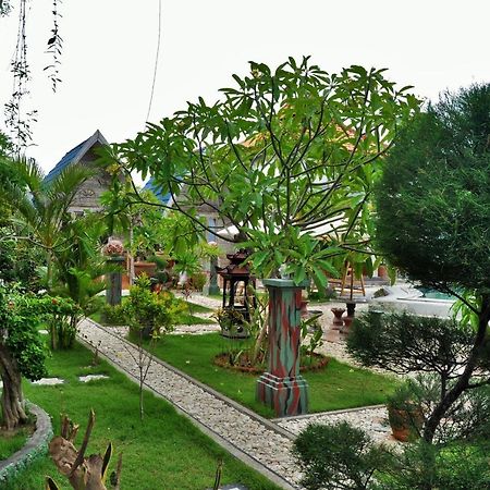 Cemara'S Beach Homestay Batununggul Zewnętrze zdjęcie