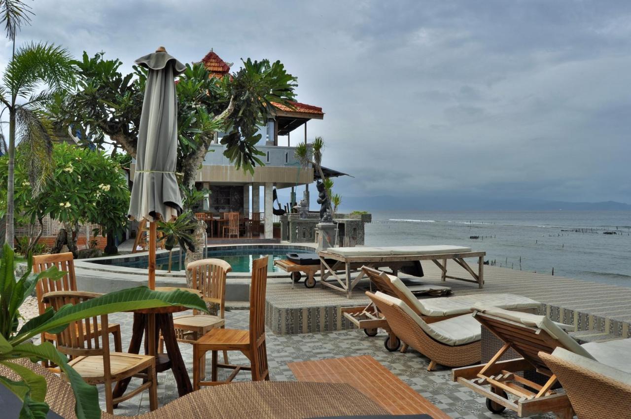 Cemara'S Beach Homestay Batununggul Zewnętrze zdjęcie