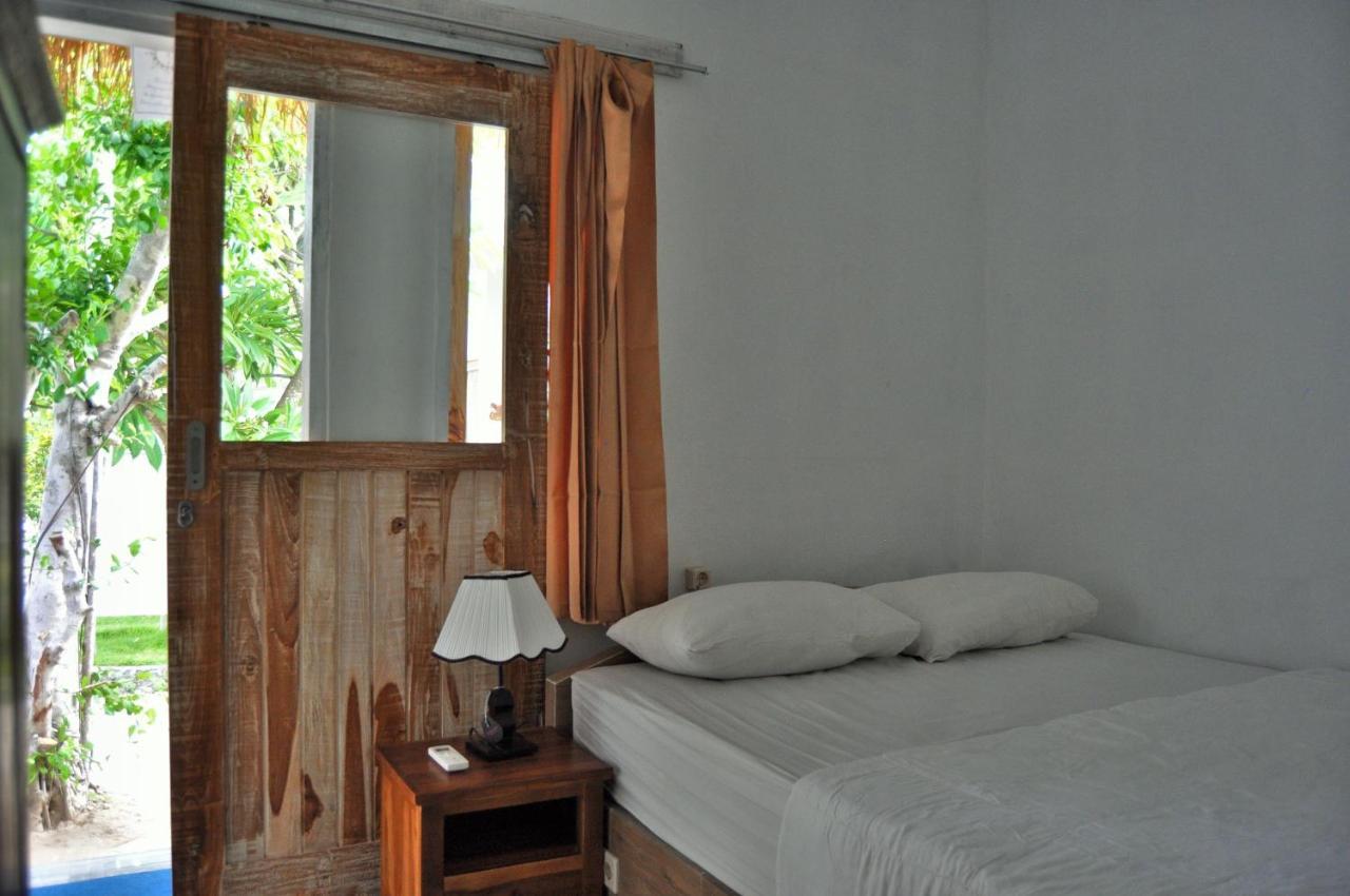Cemara'S Beach Homestay Batununggul Zewnętrze zdjęcie