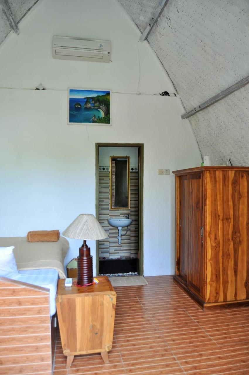 Cemara'S Beach Homestay Batununggul Zewnętrze zdjęcie